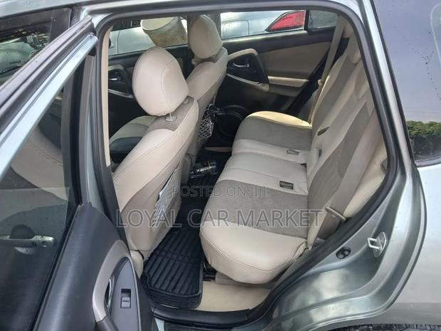 Toyota RAV4 2006 Gray