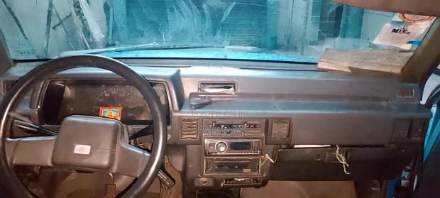 Mitsubishi L200 2000 Blue