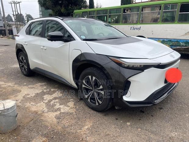 Toyota bZ4X 2023 White