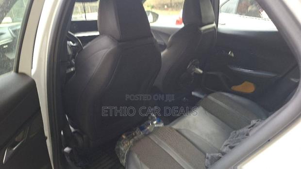 Peugeot 2008 2022 White