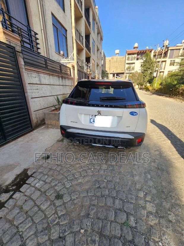 Peugeot 2008 2022 White