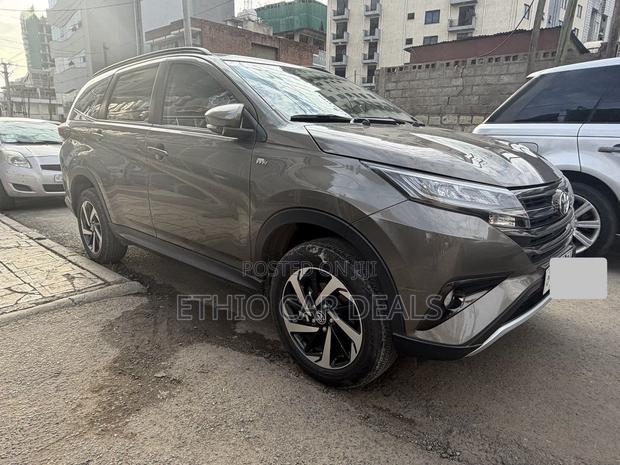 Toyota Rush 2023 Brown