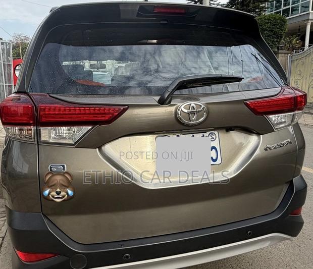 Toyota Rush 2023 Brown