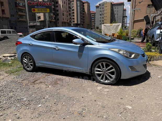 Hyundai Elantra 2013 Blue