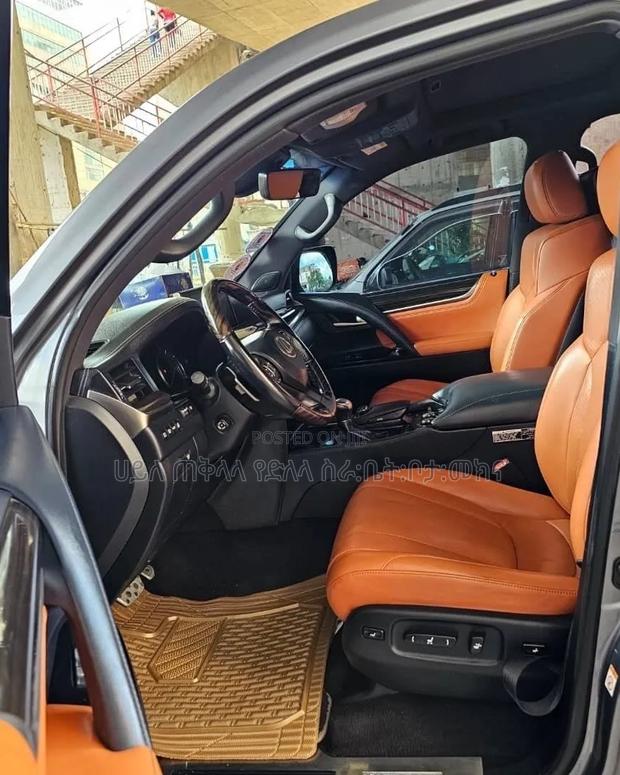Lexus LX 2019 Gray