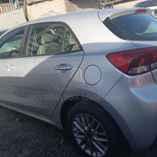 Kia Rio 2018 Silver