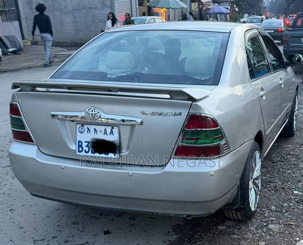 Toyota Corolla 2004 Silver