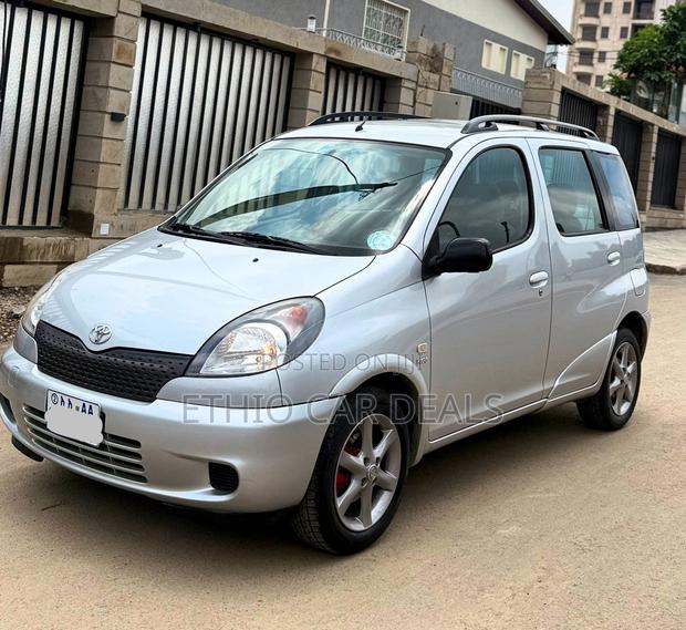 Toyota Yaris 2001 Silver
