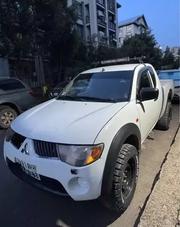 Mitsubishi L200 2007 White for sale