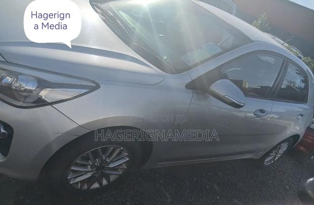 Kia Rio 2018 Silver
