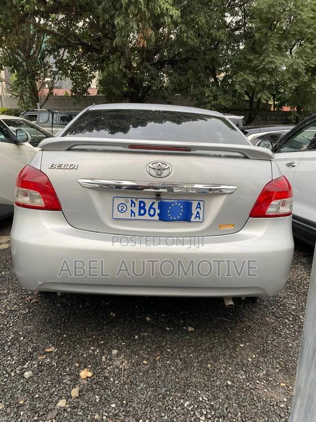 Toyota Yaris 2010 Silver