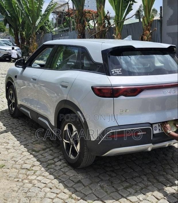 BYD Yuan Up 2025 Gray