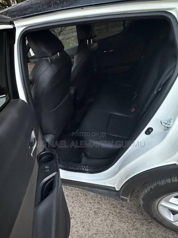 Toyota C-HR 2022 White