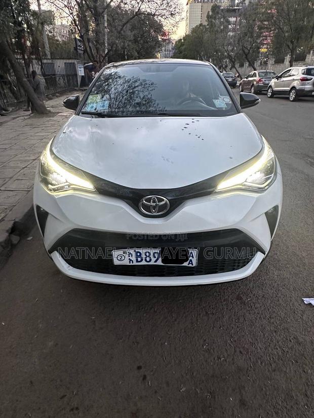 Toyota C-HR 2022 White