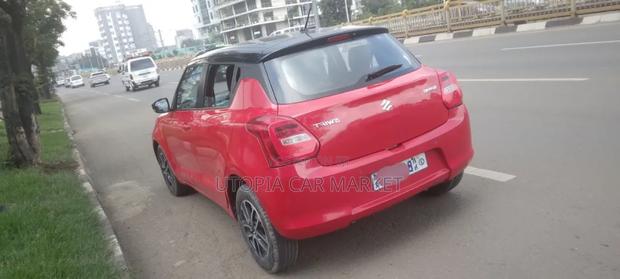 Suzuki Swift 2021 Red