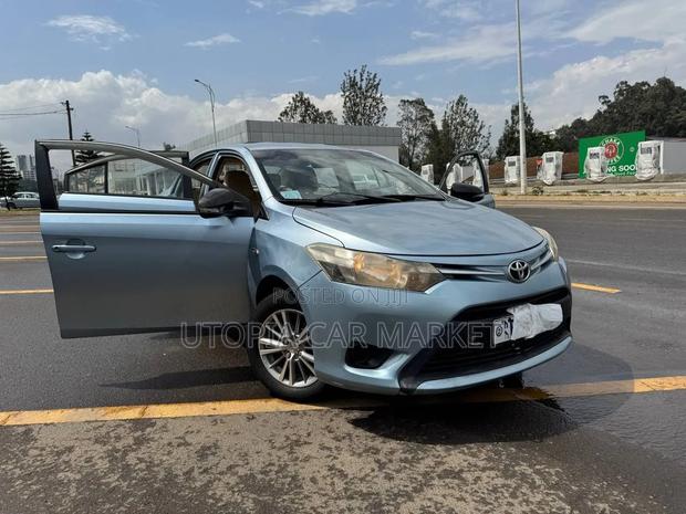 Toyota Yaris 2015