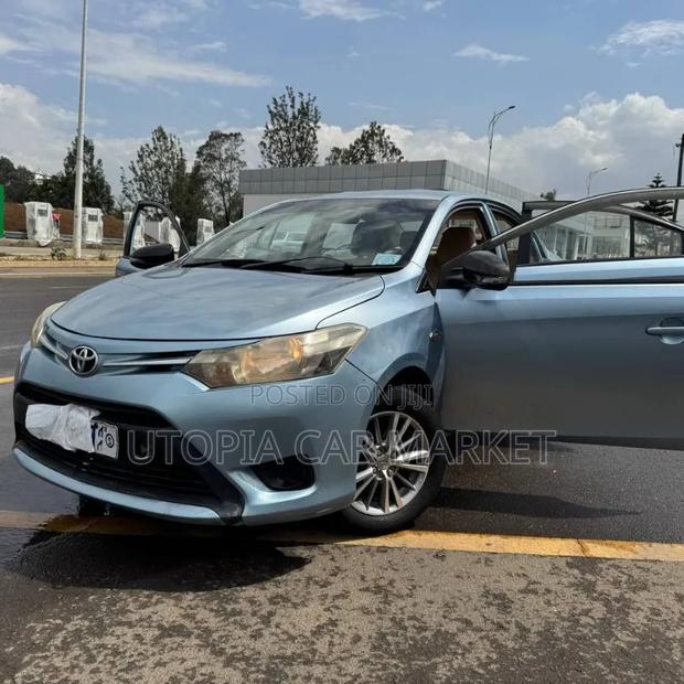 Toyota Yaris 2015