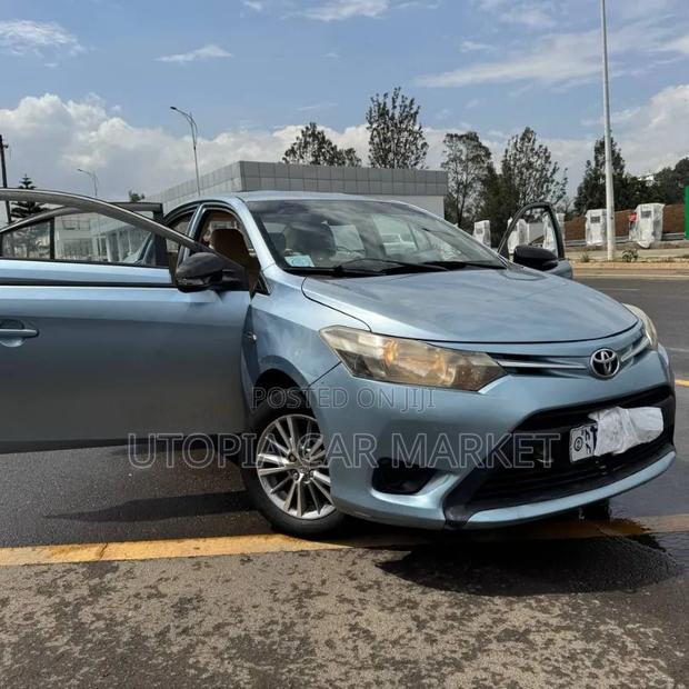 Toyota Yaris 2015