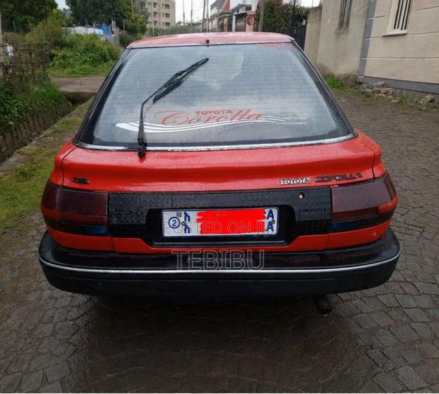 Toyota Corolla 1.3 Hatchback 1988 Red