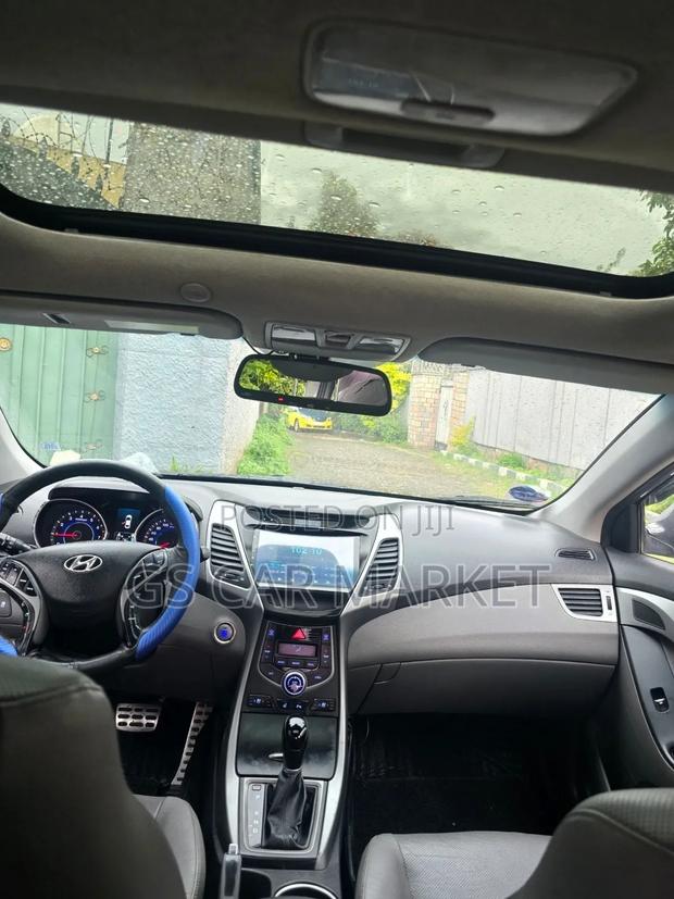 Hyundai Avante 2015 Silver