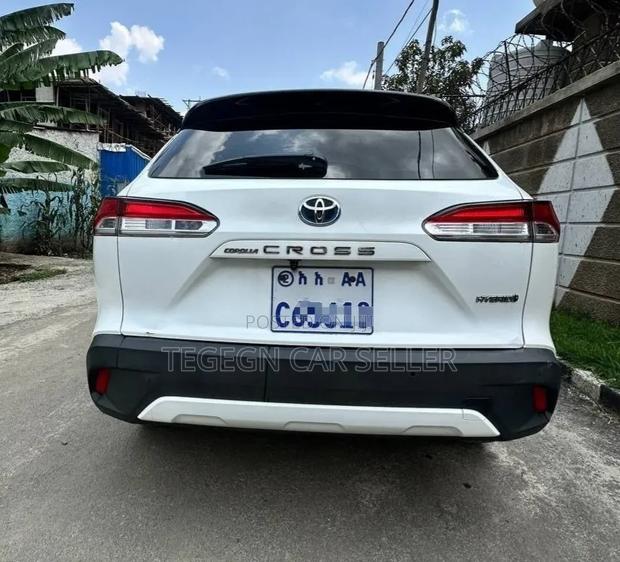 Toyota Corolla Cross 2023 White