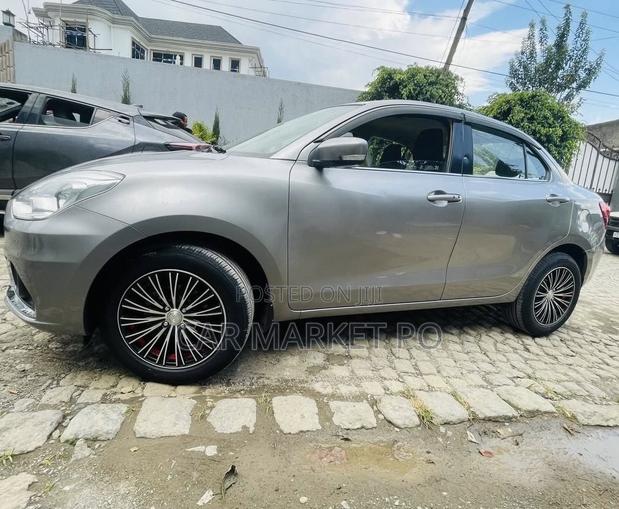 Suzuki Dzire 2022 Silver