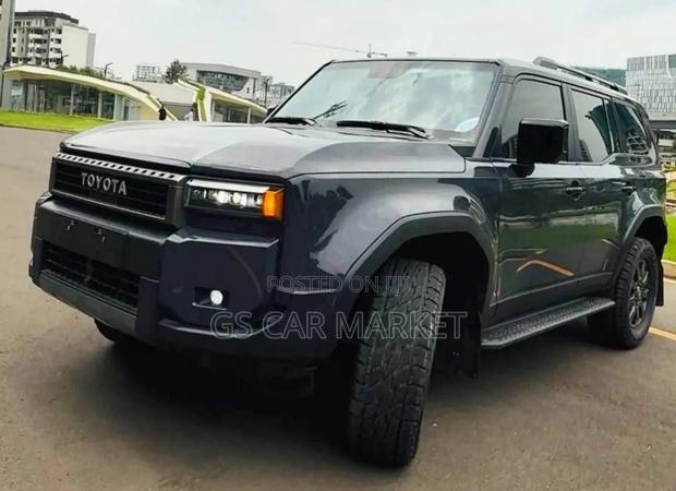 Toyota Land Cruiser Prado 2024 Black