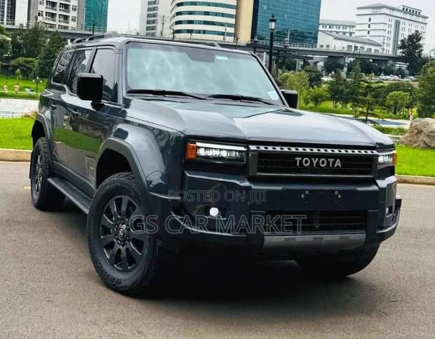 Toyota Land Cruiser Prado 2024 Black