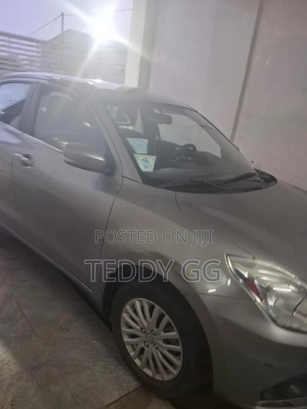 Suzuki Dzire 2022 Silver