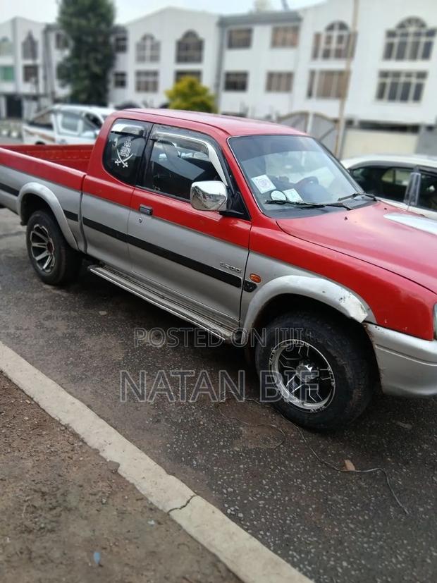 Mitsubishi L200 1999 Red