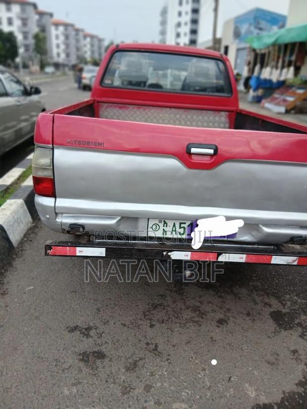 Mitsubishi L200 1999 Red