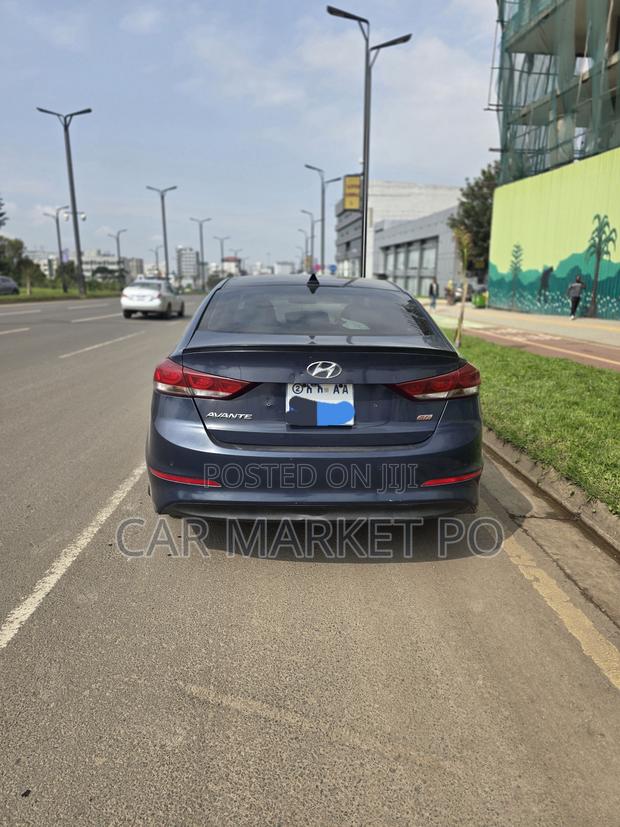 Hyundai Elantra 2016 Blue
