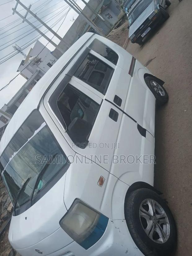Suzuki Every Wagon 2012 White