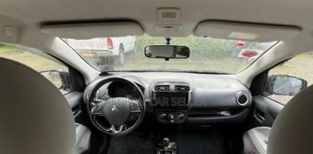 Mitsubishi Attrage 2021 Gray
