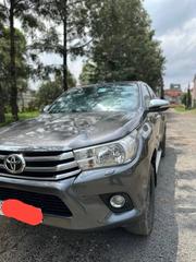 Toyota Hilux 2017 Gray for sale