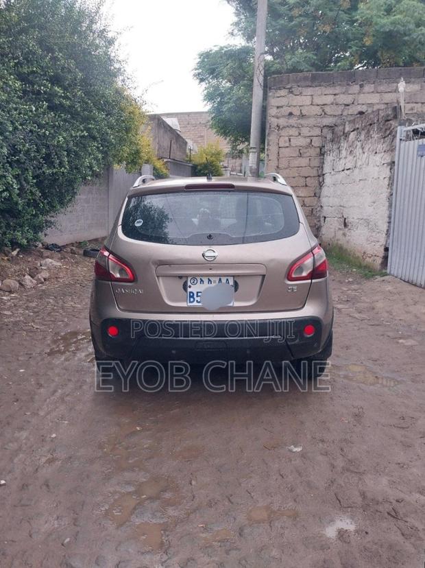 Nissan Qashqai 2012 Beige