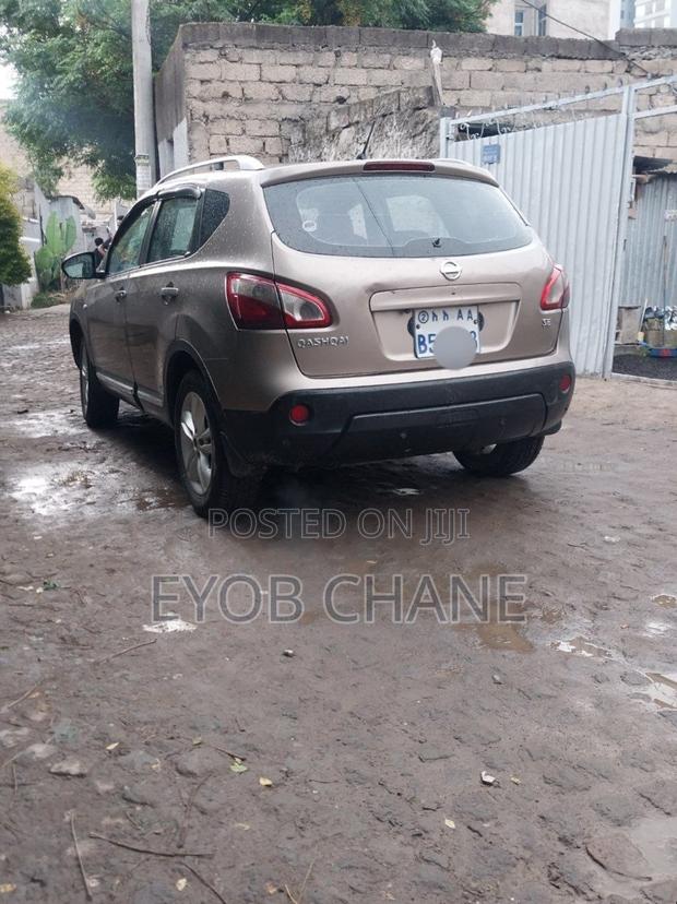 Nissan Qashqai 2012 Beige