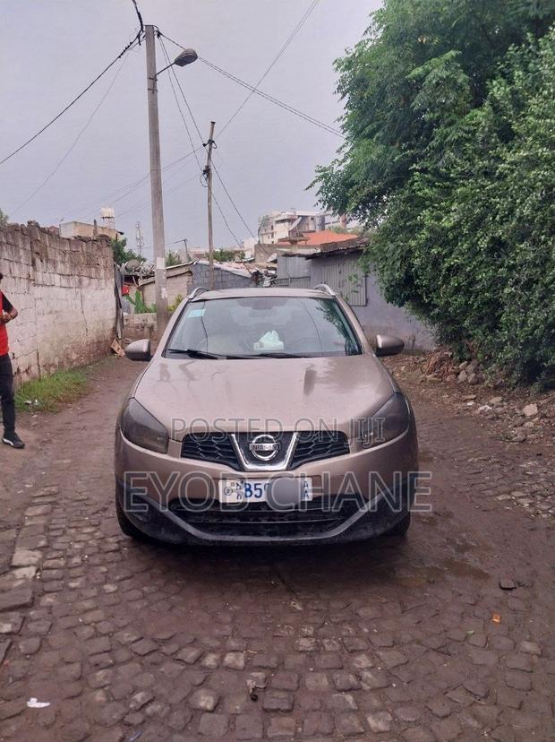 Nissan Qashqai 2012 Beige