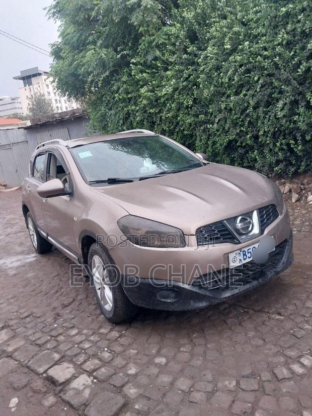 Nissan Qashqai 2012 Beige