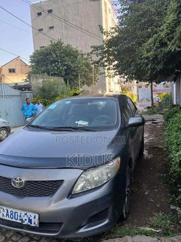 Toyota Corolla 2012 Gray