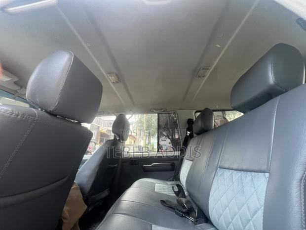 Toyota Land Cruiser 2017 White