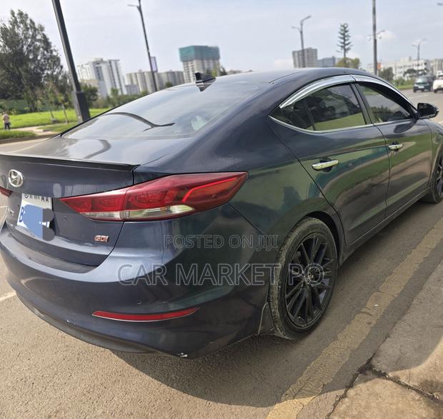 Hyundai Elantra 2016 Blue