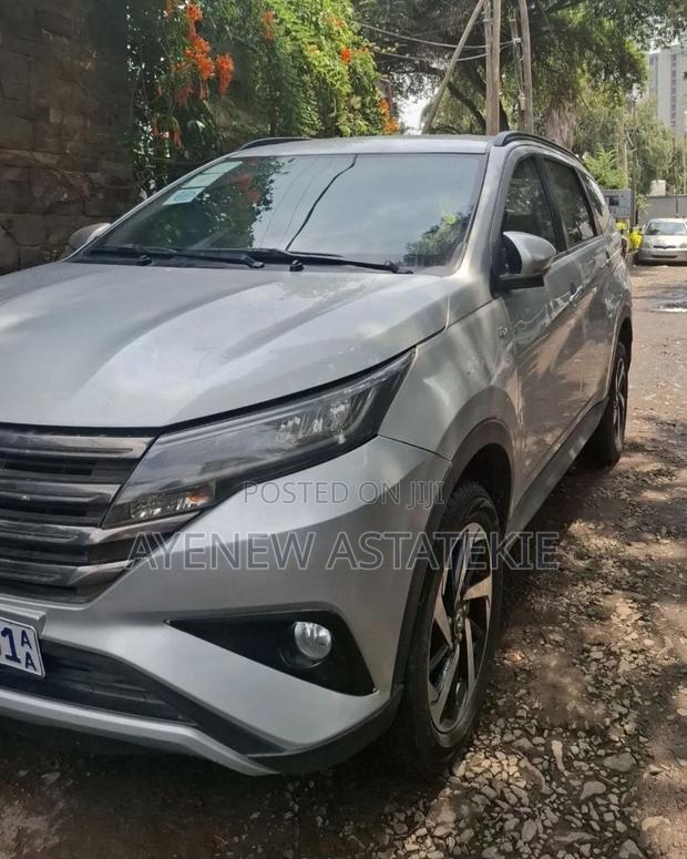 Toyota Rush 2022 Silver