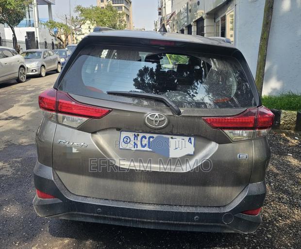 Toyota Rush 2022