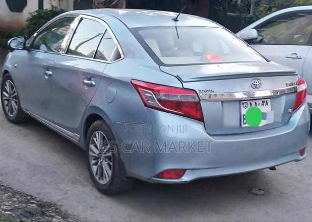 Toyota Yaris 2015 Blue