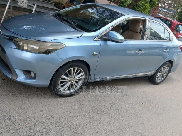 Toyota Yaris 2014 Blue