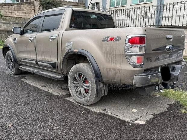 Ford Ranger Wildtrak 2021 Pink