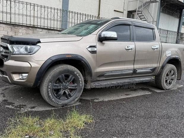 Ford Ranger Wildtrak 2021 Pink