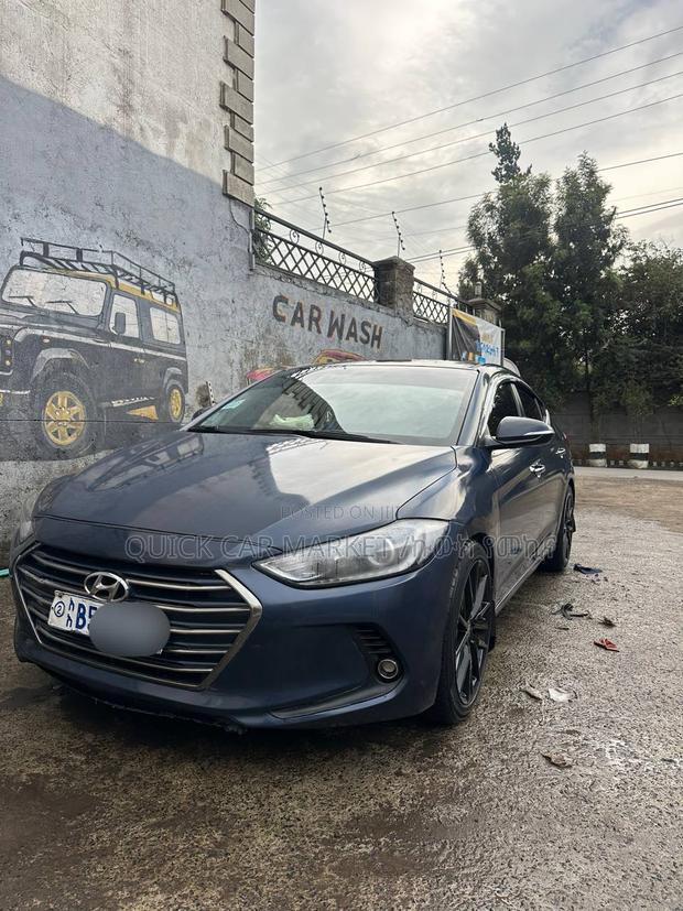 Hyundai Avante 2016 Blue