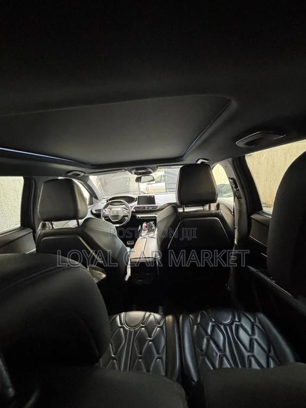 Peugeot 5008 2020 Gray
